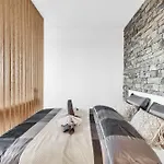 Rezedova One Retreat *
