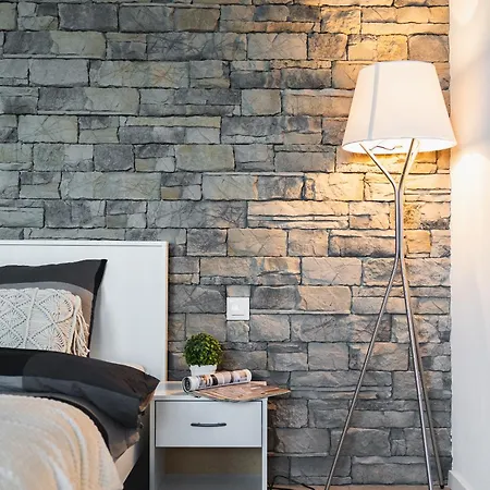 Rezedova One Retreat *