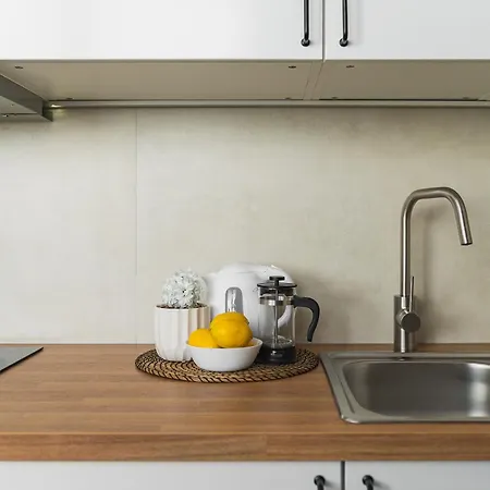 Rezedova One Retreat