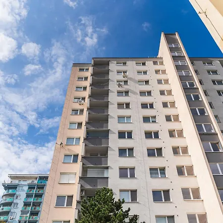 Rezedova One Retreat *