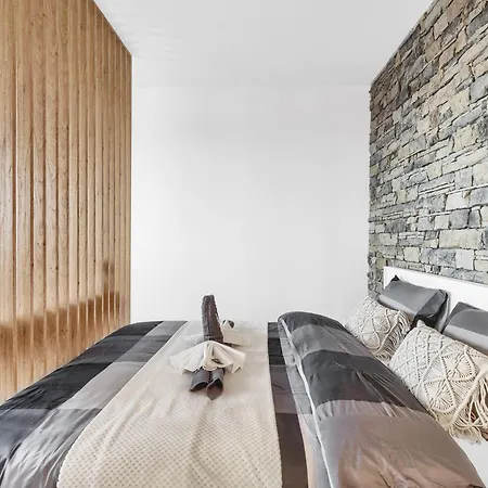 Rezedova One Retreat *